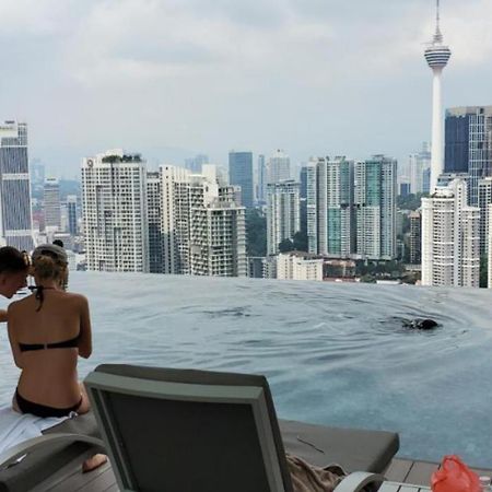 Lotus Infinity Pool At Lucentia Apartman Kuala Lumpur Kültér fotó